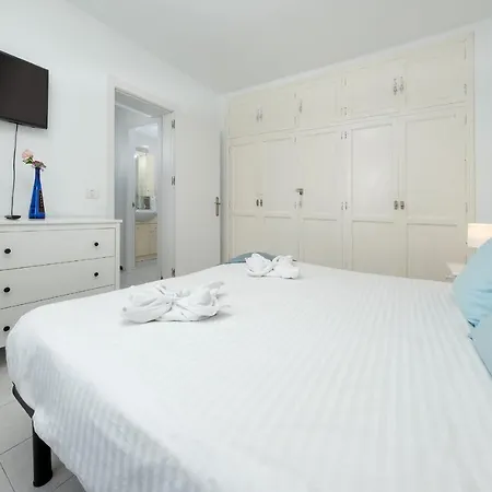 Helios - 500m To The By Lanzarote Διαμέρισμα