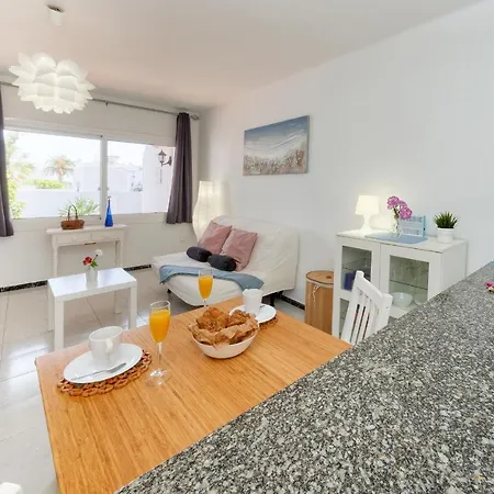 Daire Helios - 500m To The By Lanzarote Puerto del Carmen (Lanzarote)