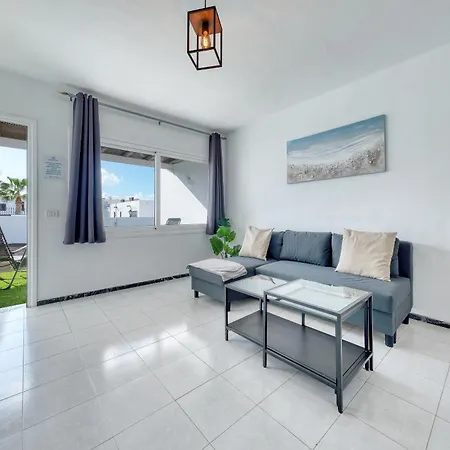 Helios - 500m To The By Lanzarote Apartman *