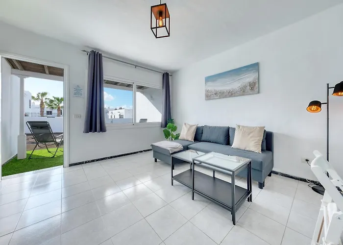 Helios - 500m To The By Lanzarote Apartman *