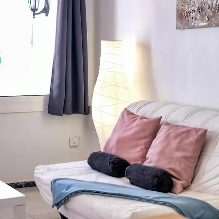 Helios - 500m To The By Lanzarote 卡门港