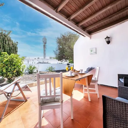 Helios - 500m To The By Lanzarote Puerto del Carmen (Lanzarote)