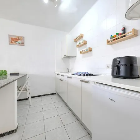 Apartment Helios - 500m To The By Lanzarote *