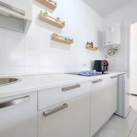 Helios - 500m To The By Lanzarote Διαμέρισμα